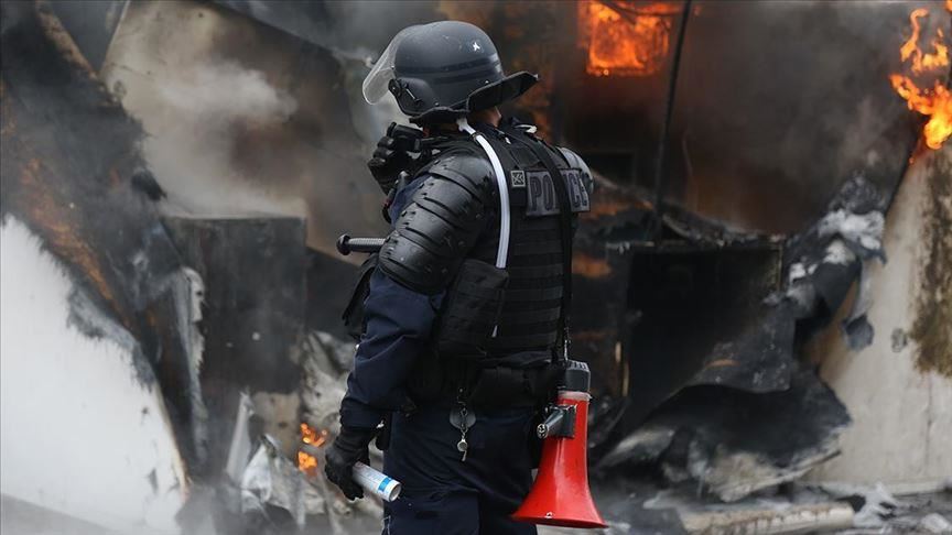 France / Grèves : la police fait usage de gaz lacrymogène