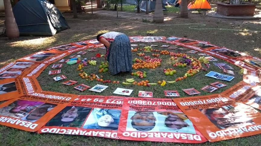 En México familias enteras buscan por cuenta propia fosas comunes y desaparecidos
