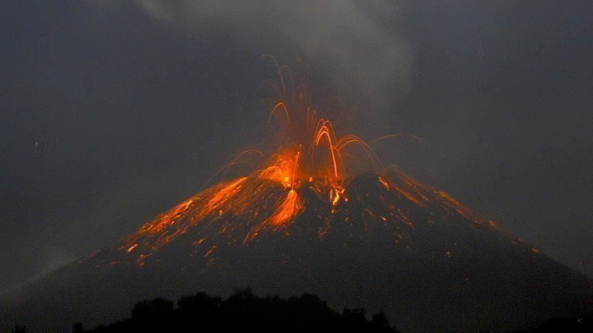 المكسيك.. انفجار بركان "بوبوكاتبتبيل" وتحذيرات من رماده 