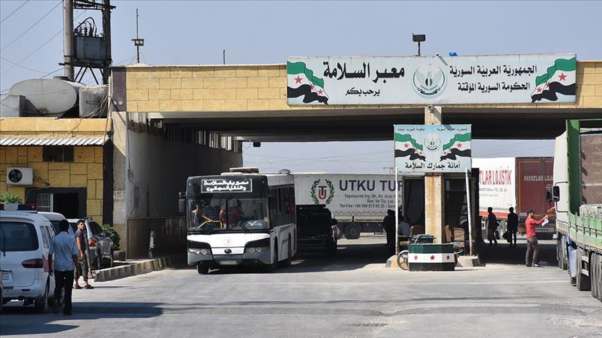 Suriye'ye insani yardımların gönderildiği sınır kapıları ikiye indirildi 