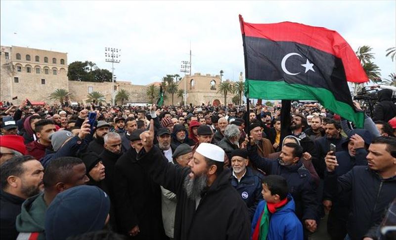 Forcat besnike të Haftarit pranojnë thirrjen e Turqisë dhe Rusisë për armëpushim në Libi