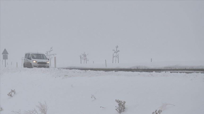 Ağrı, Kars ve Erzurum'da soğuk hava etkisini sürdürüyor