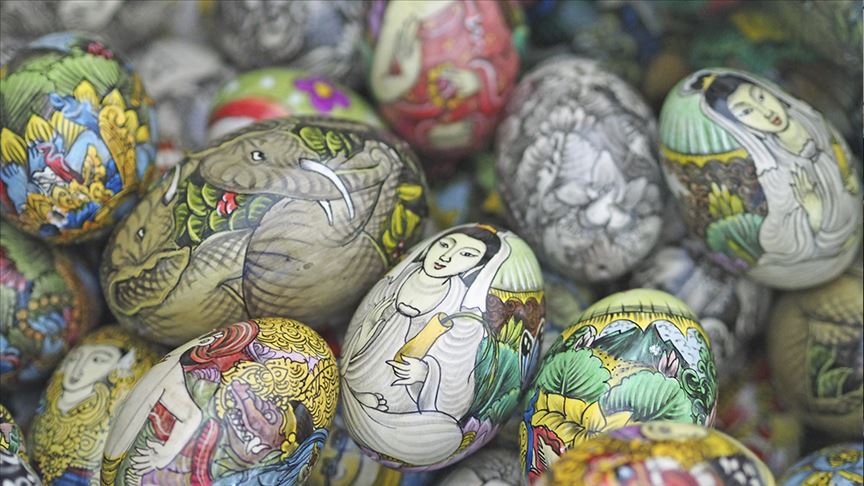 البيض المزخرف.. "لوحات فنية" في "بالي" الإندونيسية