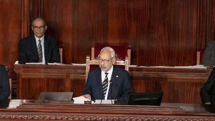 Tunisie: Un bloc parlementaire présente une pétition pour retirer la confiance à Ghannouchi