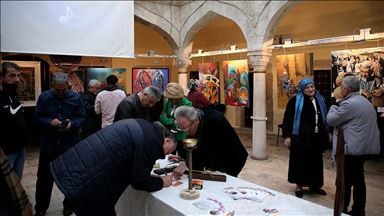 إسطنبول.. 31 رساما تركيا وعربيا في "تناغم" فني