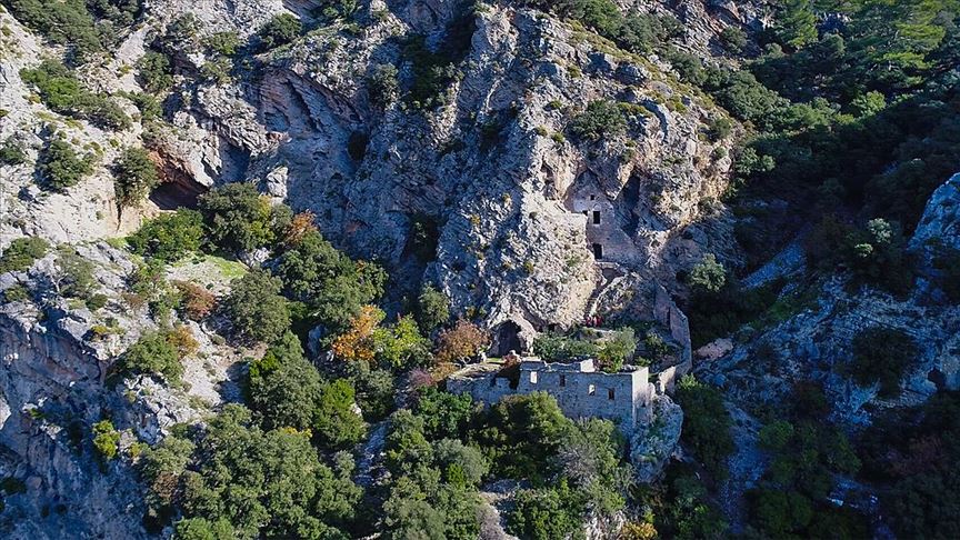 'Afkule Manastırı' manzarasıyla ilgi görüyor