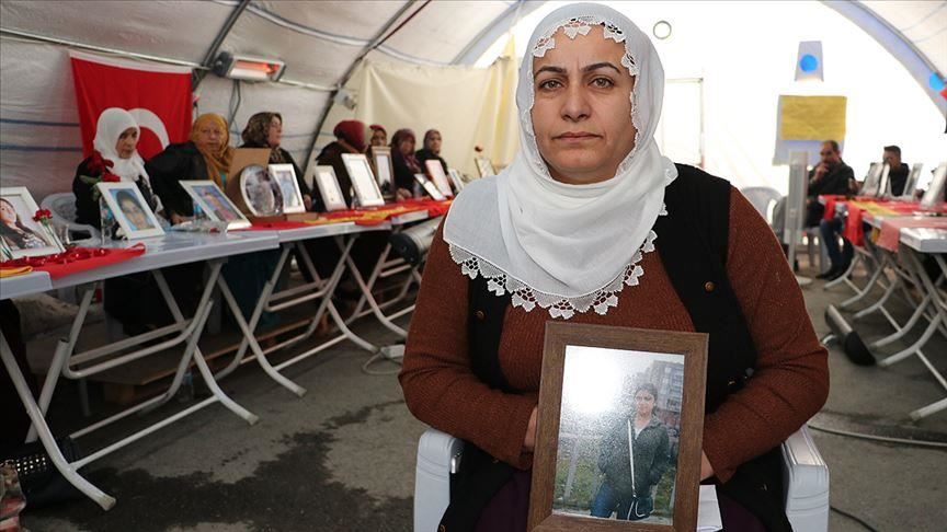 Malbateke din jî beşdarî çalakiya rûniştinê ya Dayikên Diyarbekirê bû