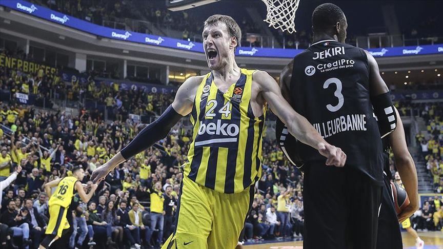Fenerbahce smash ASVEL to advance in standings
