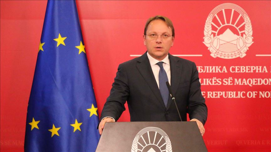 Varhelyi: Duhet të fillohen negociatat për anëtarësim me Shkupin dhe Tiranën