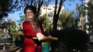 Turkey: Breast cancer survivor inspires patients