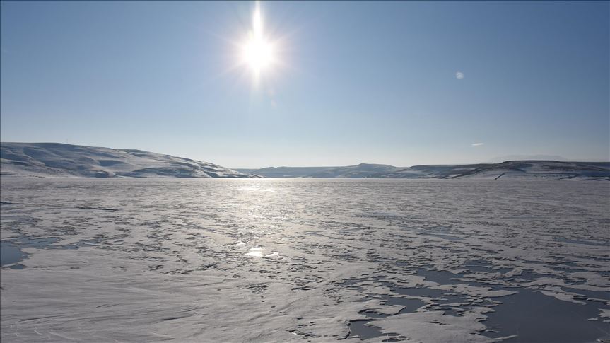 Rûyê Gola Bendava Qersê cemed girt