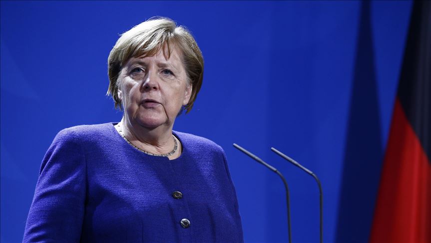 Merkel urges weapons embargo on Libya