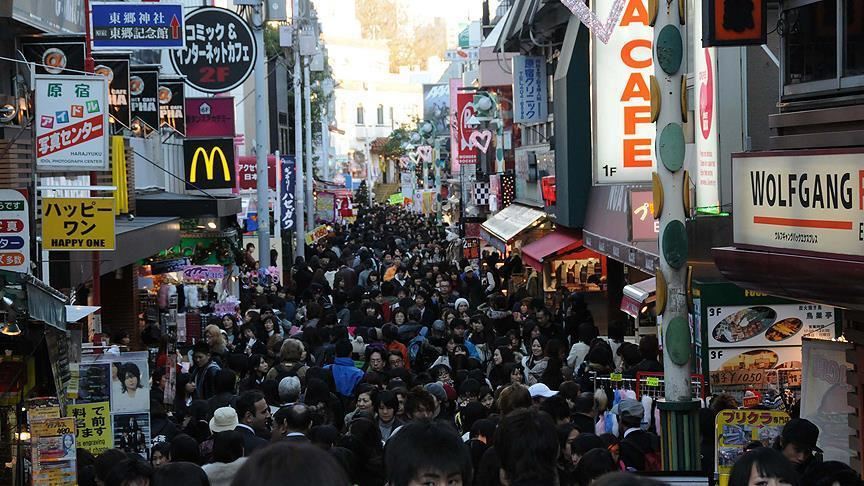 Japonia vazhdon të regjistrojë rënie të vetëvrasjeve