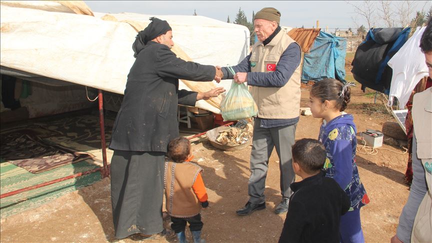 Турецкие гуманитарные организации помогают жителям Сирии