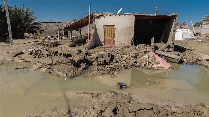 Rajoni më i thatë i Iranit goditet nga përmbytje të mëdha