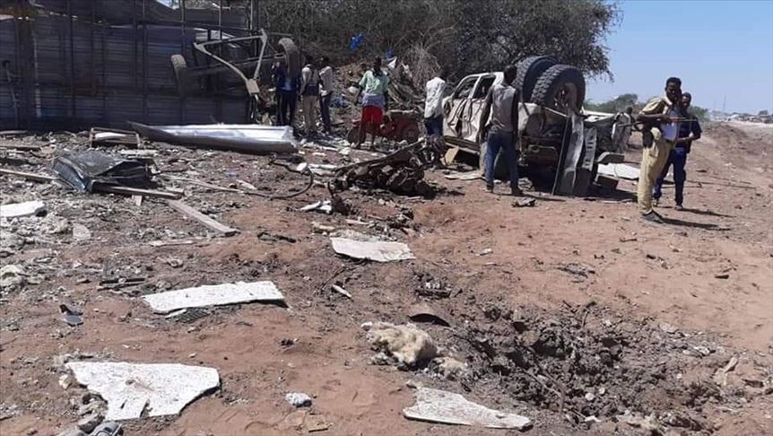 Somalia: Suicide bombing kills 3, wounds over 20