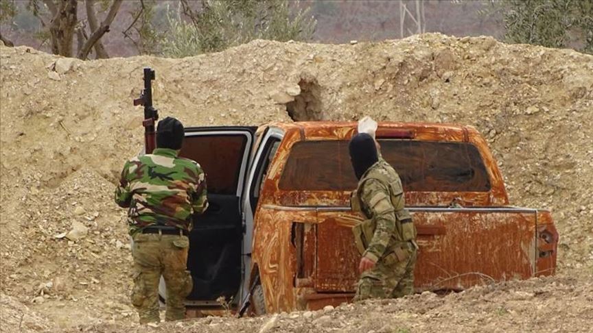 Askeri muhalifler İdlib'de ilerlemeye çalışan rejim güçlerini püskürttü