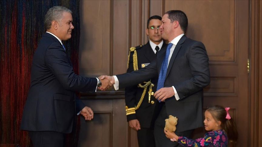 Exviceministro Juan Francisco Espinosa se posesionó como director de Migración Colombia