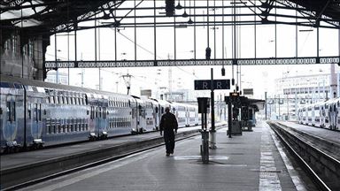 France : suspension de la grève des transports dès lundi (syndicat)