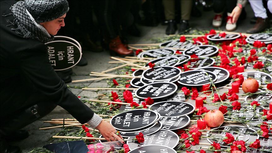 Hrant Dink commémoré devant le journal Agos