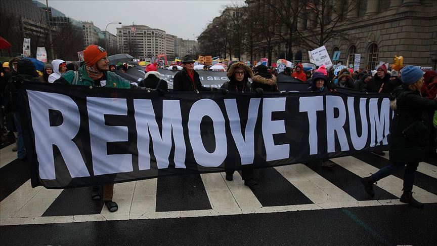 ABD'de Trump karşıtı binlerce kadın yürüdü