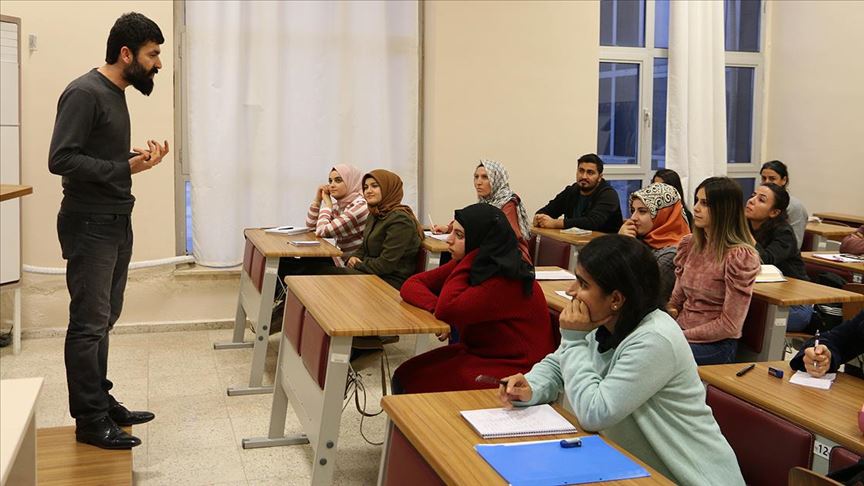 Ders saati ve akademisyenleri öğrenciler belirliyor