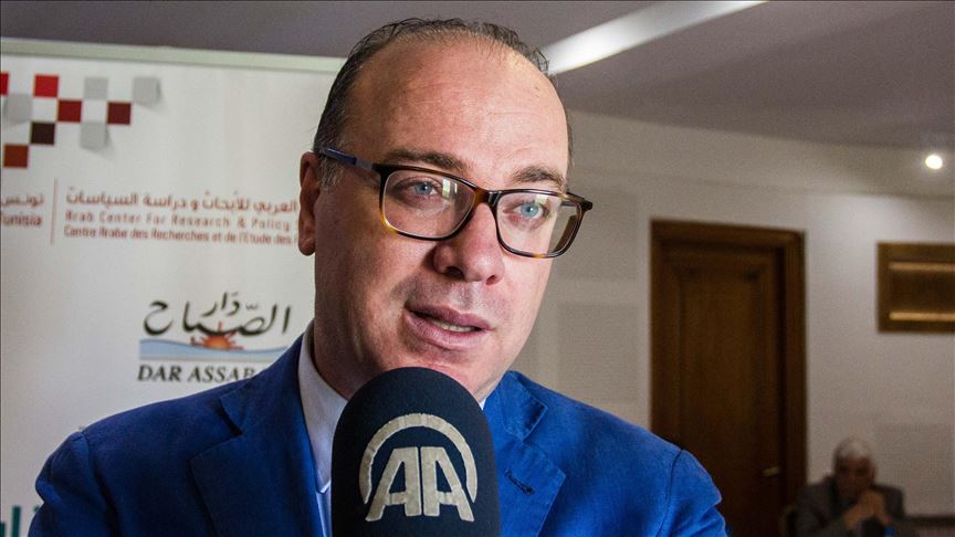Le président tunisien charge Elyes Fakhfakh de former le gouvernement