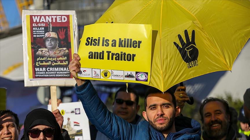 Abdulfettah es-Sisi Londra'da protesto edildi