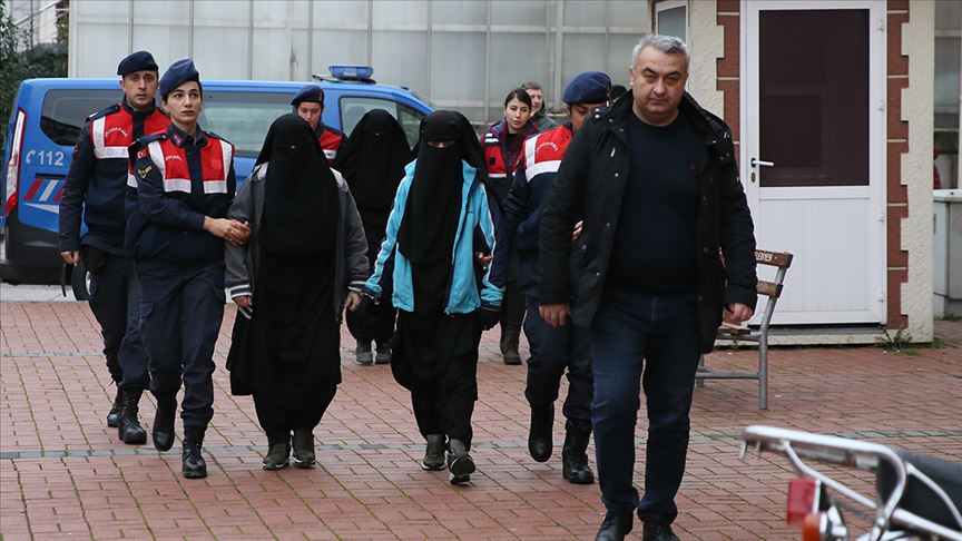 تركيا.. توقيف 4 نساء من "داعش" جنوبي البلاد