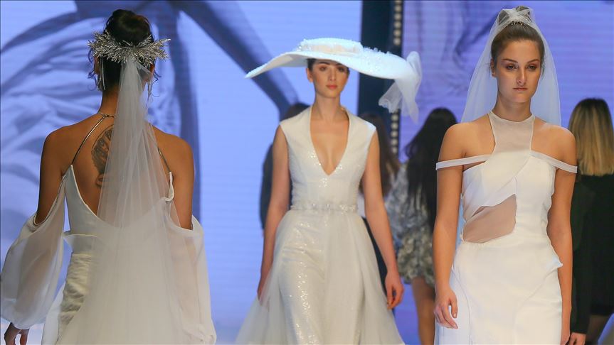 В Измире открылась выставка свадебной моды 