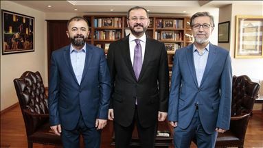 Serokê Giştiyê AAyê Kazanci xebatkarê AAyê yên ku li Misrê hatibû girtin qebûl kir