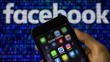 En çok indirilen 5 uygulamanın 4'ünde 'Facebook imzası'