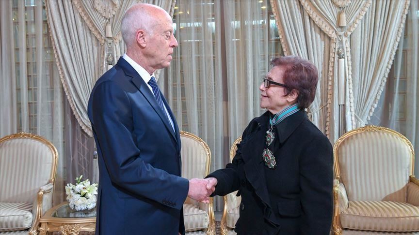 Tunisie : Le président Kaïs Saïed décore la militante algérienne Jamila Bouhired