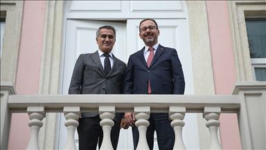 Gençlik ve Spor Bakanı Kasapoğlu Şenol Güneş'i ziyaret etti
