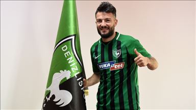 Yukatel Denizlispor Özgür Çek'i transfer etti