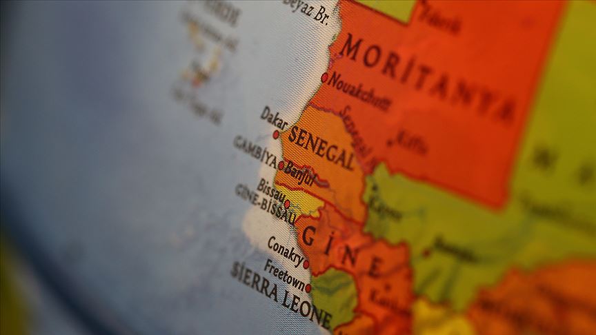 Batı Afrika’da nüfuz kaybeden Fransa yeni taktikler deniyor