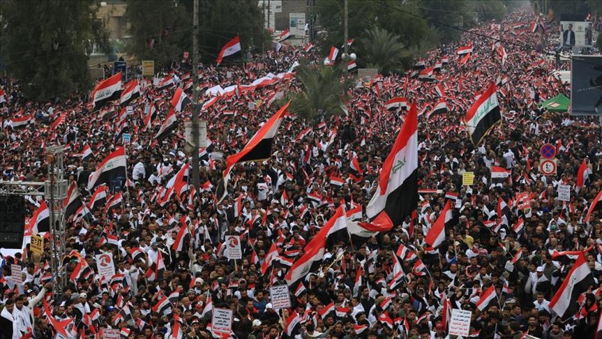 Miles de personas se manifiestan en contra de tropas estadounidenses en Irak