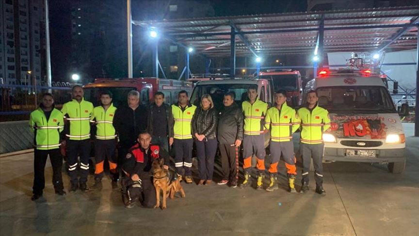 Deprem nedeniyle Elazığ ve Malatya'ya destek ekipler gönderildi