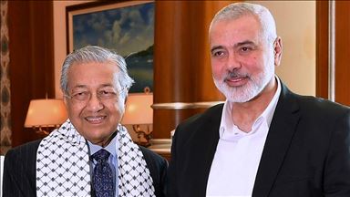 كوالالمبور.. هنية يبحث قضية فلسطين مع مسؤولين ماليزيين