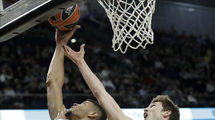 EuroLeague: A. Efes beat Real Madrid to keep top spot