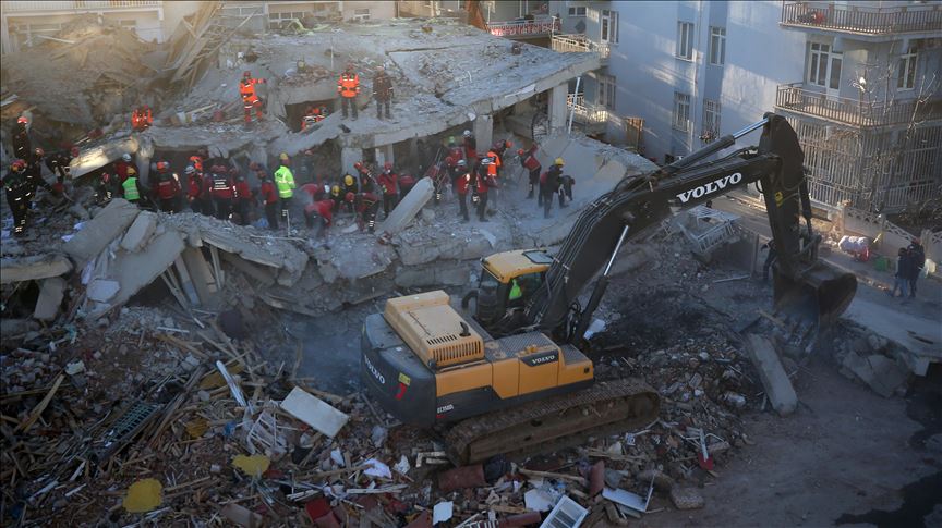 Turkish authorities say 1,466 injured in earthquake