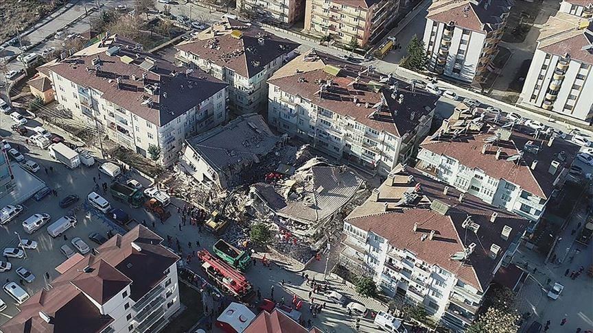 Бројот на загинати лица во земјотресот во Турција се зголеми на 29