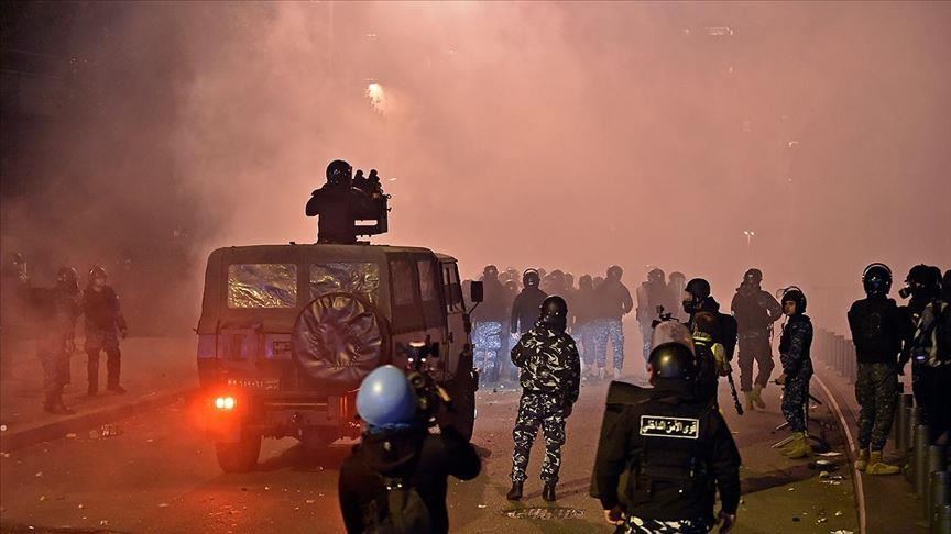 حمله پلیس لبنان به معترضان این کشور در بیروت