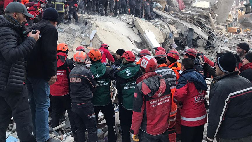 وزير الداخلية التركي: ارتفاع عدد وفيات الزلزال إلى 22