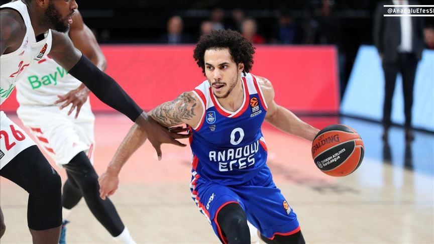 Anadolu Efes superstar Larkin named MVP for 4th time