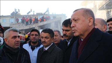Erdogan posjetio Elazig: Koristimo sve kapacitete u akcijama spašavanja