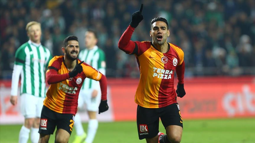 Galatasaray Konya deplasmanında 3 puanı 3 golle aldı