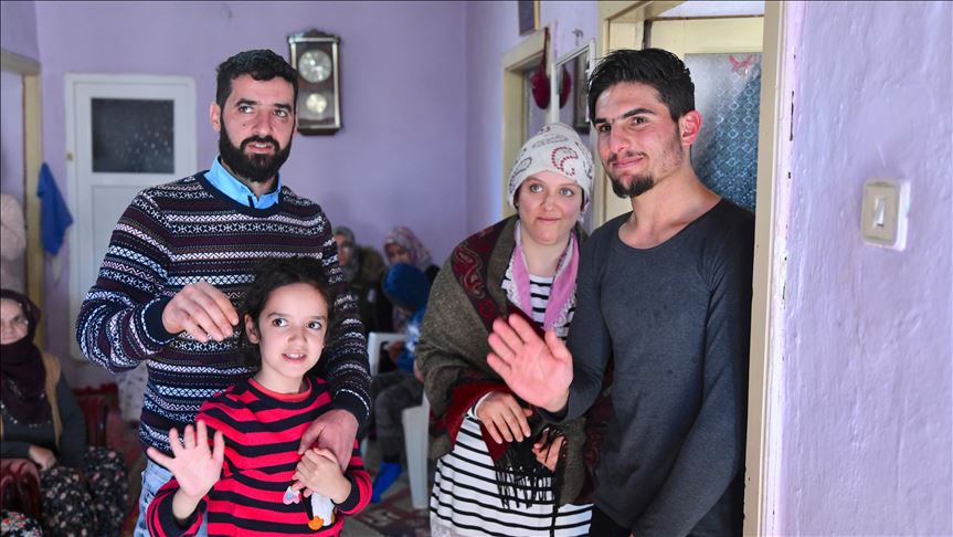 Turkish quake victims call Syrian rescuer 'hero' 