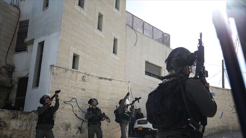 İsrail güçleri geçen yıl 2 Filistinli öğrenciyi öldürdü, 161'ini gözaltına aldı