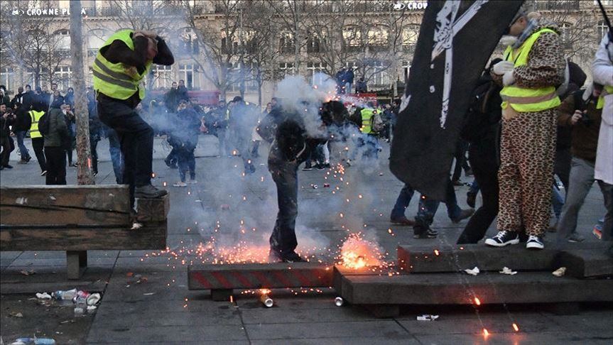 France : Castaner retire les grenades GLI-F4 des mains de la police